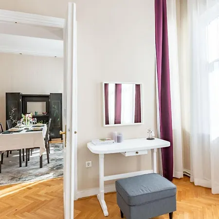 Historical Flat With A Lovely Sea View In Beyoglu * イスタンブール