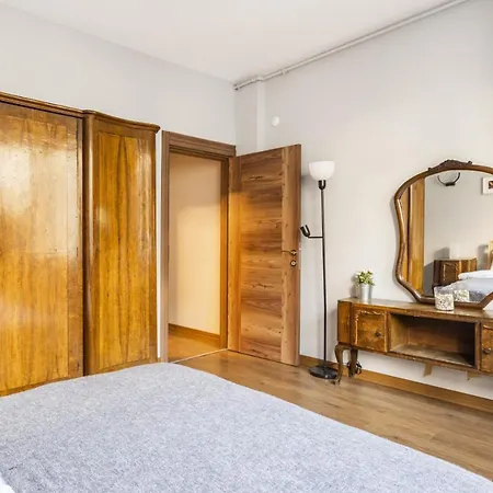 Апартаменты Exceptional Flat With Balcony In Sisli *