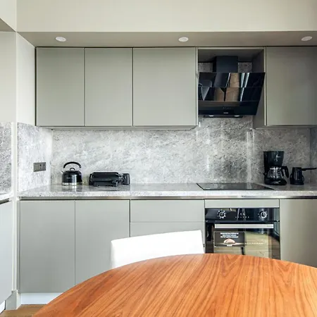 Flat With Panoramic Bosphorus View In Cihangir Апартаменты Стамбул