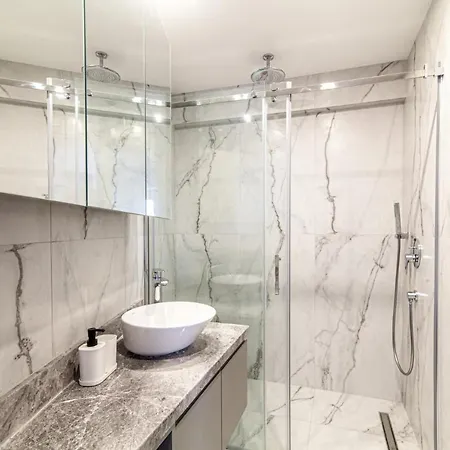 Апартаменты Flat With Panoramic Bosphorus View In Cihangir Стамбул