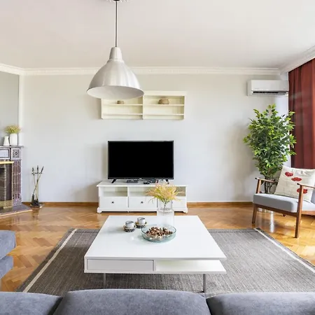 Spacious Flat Near Caddebostan Coast اسطنبول