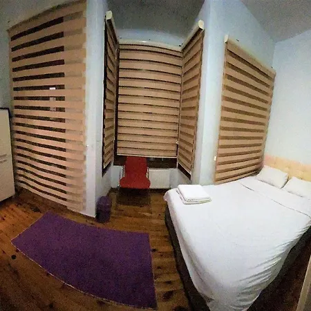 Frame Apartment