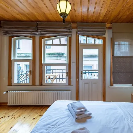Cozy Flat Near Trendy Attractions In Balat Fatih