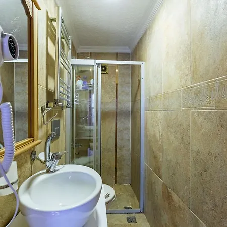 Cozy Flat Near Trendy Attractions In Balat Fatih *