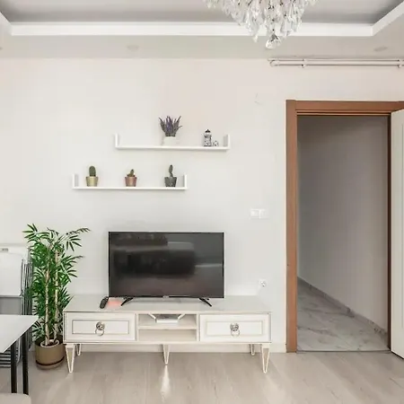 Istanbul'un Merkezinde Cevahir Avm Karsisi 1+1 Yeni Ev *