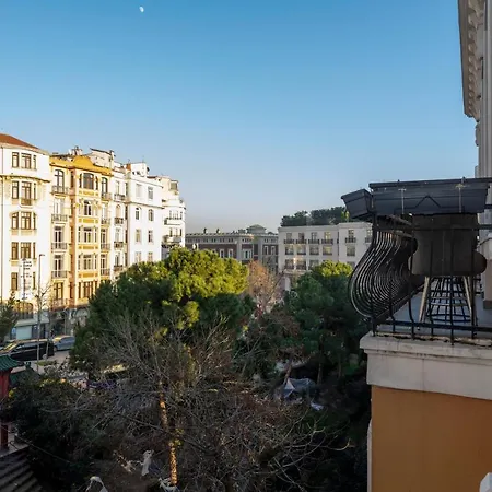 Roe - Taksim Hotel