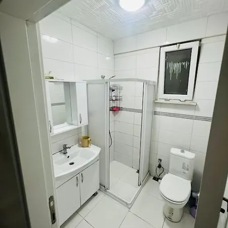 アパート Affordable Private In A Shared Flat In Sisli