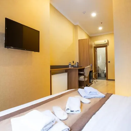Orange & Hotel *