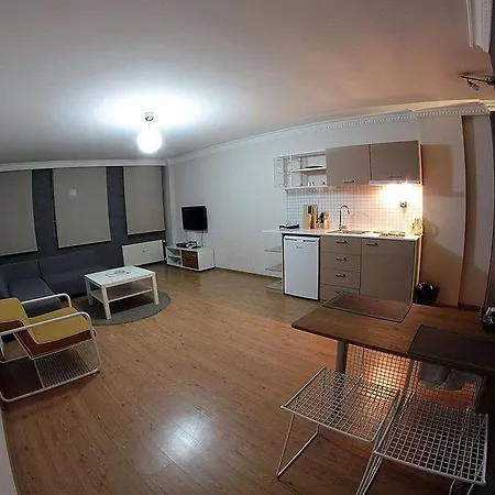Fullhouse Aparthotel Istanbul