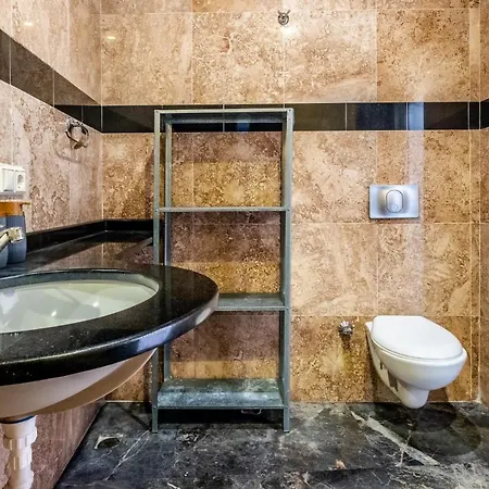 Unique Flat With Excellent Location In Beyoglu Apartamento