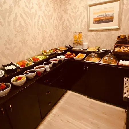 Adora Cafe & Restaurant Hotel