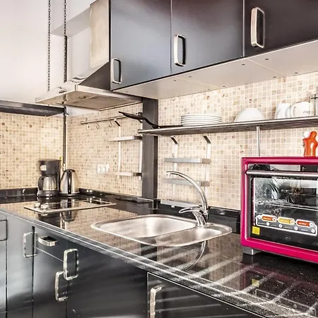 Apartment Authentic Flat With Excellent Location In Beyoglu