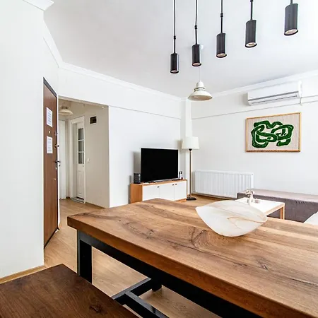 Gorgeous In The Heart Of Cihangir Apartment *