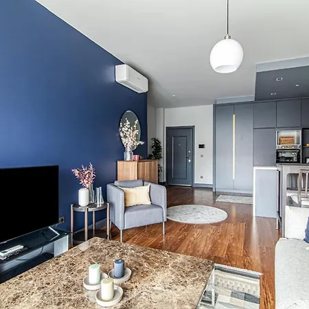 Modern In Beyoglu With Balcony Daire *