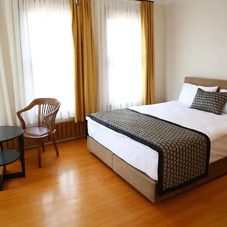 Hotel Anemas *