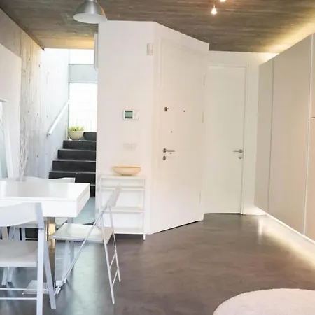 Sleek And Duplex House In Beyoglu Апартаменты Стамбул