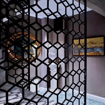 Hotel Aleksandr Pera 3*