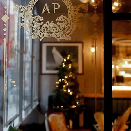 Aleksandr Pera Hotel 3*