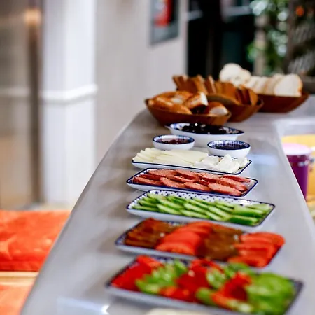 Hotel Aleksandr Pera 3*