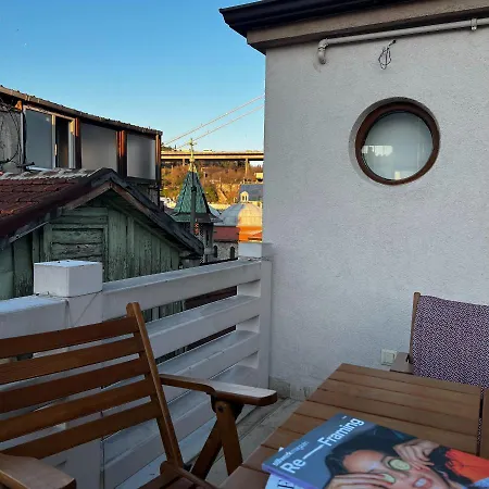 Triplex House With Bridge View Apartment