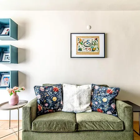 Apartment Stunning Flat With Excellent Location In Tesvikiye Istanbul