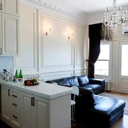 Apartment Bebek Yali