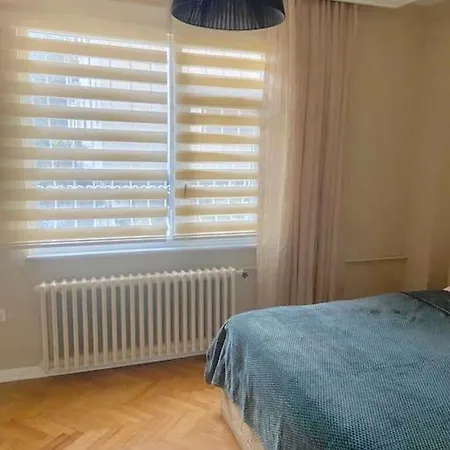 Serene & Spacious 3br In Istanbul's Prime Location - Discover Vibrant Seafront Living Daire *