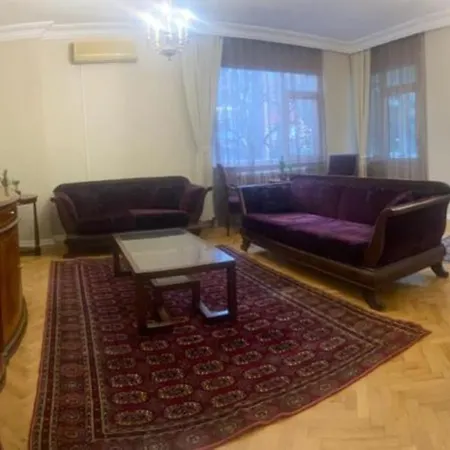Serene & Spacious 3br In Istanbul's Prime Location - Discover Vibrant Seafront Living Daire