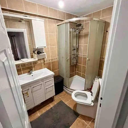 Apartment 2 Bedroom 5 Bed Peaceful Calm Full Kitchen,all Items Available Luxury And Relax