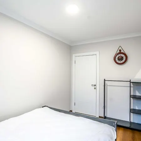 Appartamento Flat With Balcony Close To Viaport Marina Tuzla