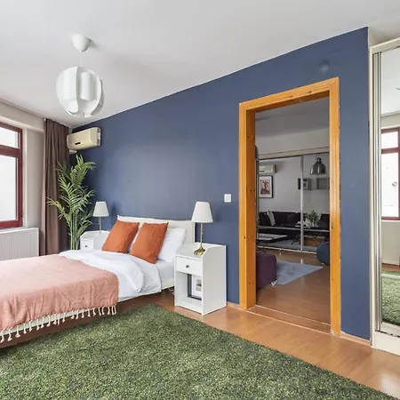 Central Flat With Balcony And Terrace In Sisli Apartment Istanbul