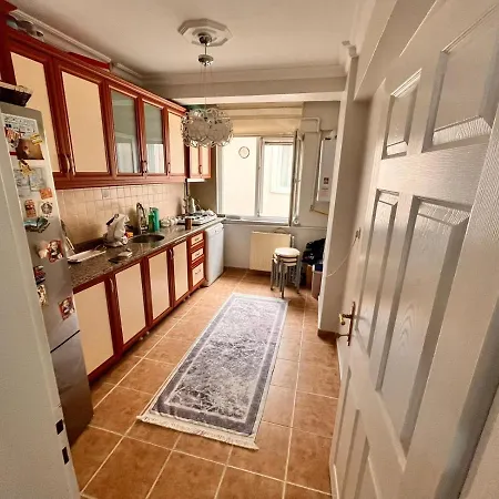 Apartment 2 Bedroom 5 Bed Peaceful Calm Full Kitchen,all Items Available Luxury And Relax Istanbul
