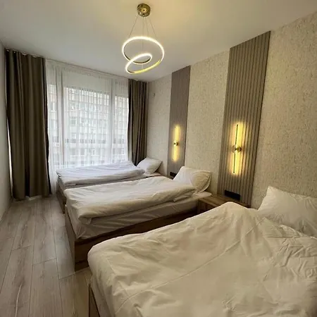 Center Apartment, Sisli, Near Metro Apartment *