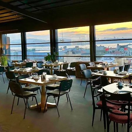 Root Karaköy 4*