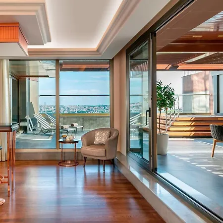 The Ritz-carlton, At The Bosphorus מלון