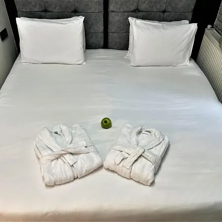 Hotel Mates Historical 3*