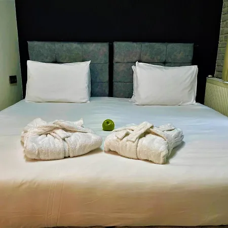 Hotel Mates Historical