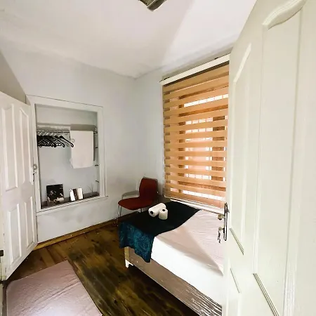 Frame Apartment
