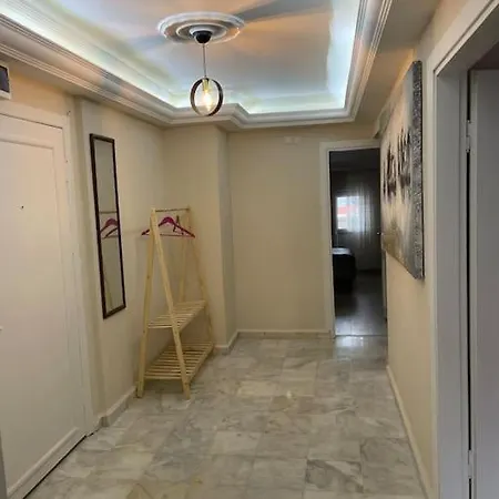 Merkezi Cift Terasli Ev Apartment *