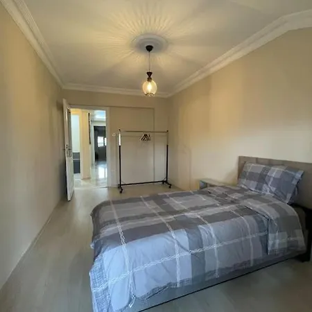 Apartment Merkezi Cift Terasli Ev Istanbul