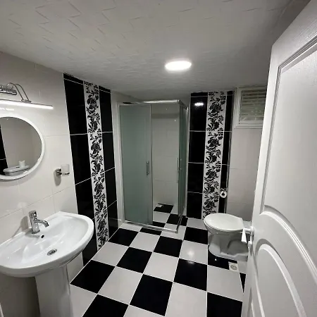 Modern Apart Close To Blue Mosque And Hagia Sophia Old *