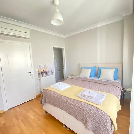 New Building Lovely Modern Apt With 90mbs Fiber Internet 5min Walking To Bagdat Street * Provincia di Istanbul