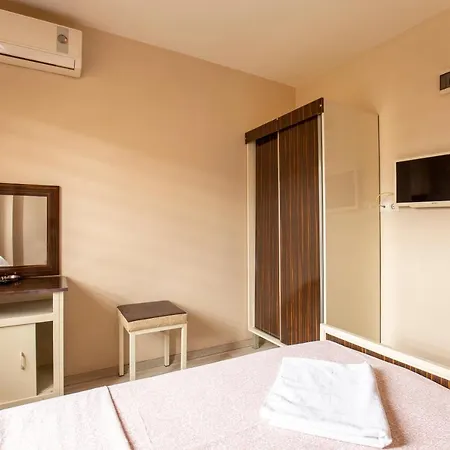 ホテル Beyoglu Huzur 3*