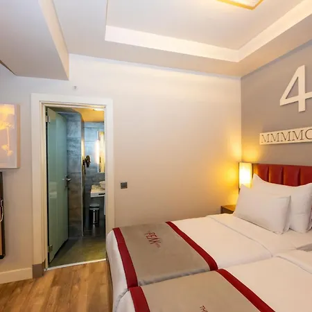Ramada By Wyndham Pera Taksim 5*