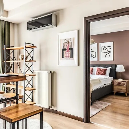 Chic Flat With Location In Sisli Apartment