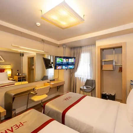 Ramada By Wyndham Pera Taksim מלון איסטמבול