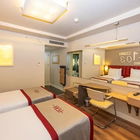 מלון Ramada By Wyndham Pera Taksim איסטמבול