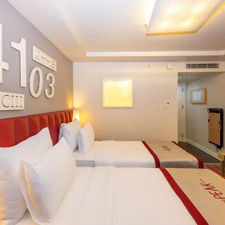 Ramada By Wyndham Pera Taksim מלון איסטמבול