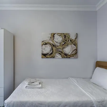 Apartment Azad Homes Bomonti