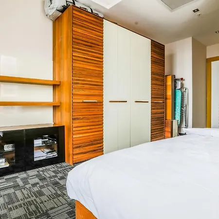 Fully Furnished Flat With Security In Atasehir Lägenhet